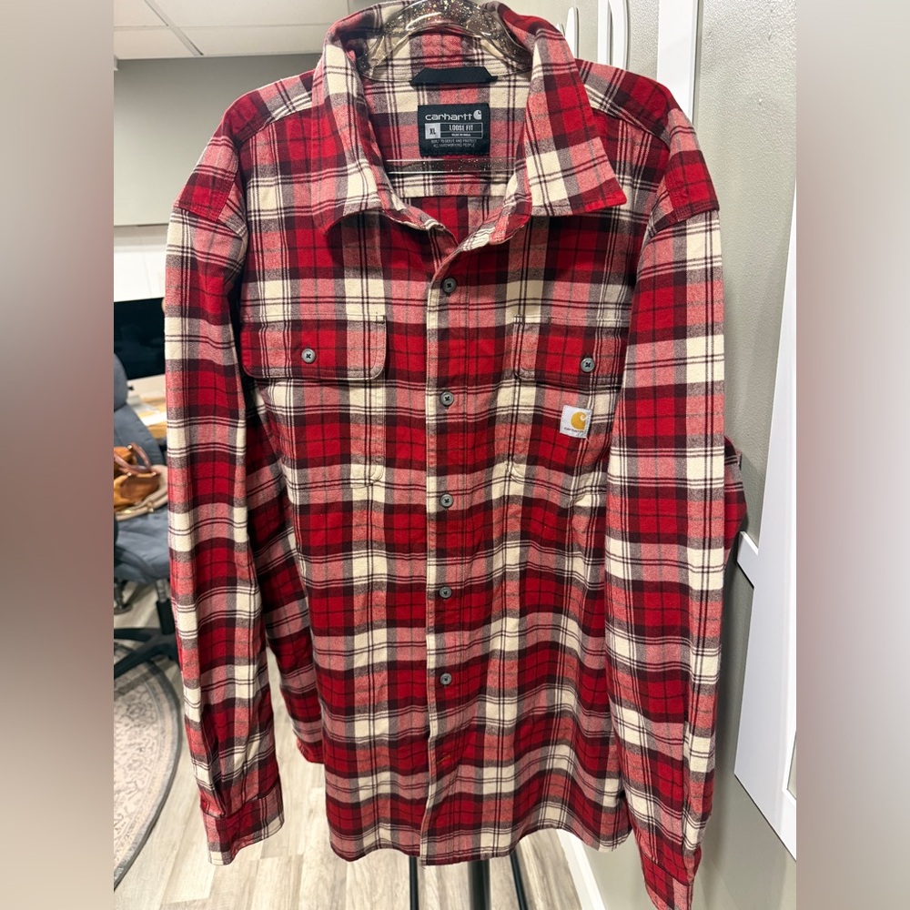 Men’s Carhartt plaid button down size XL